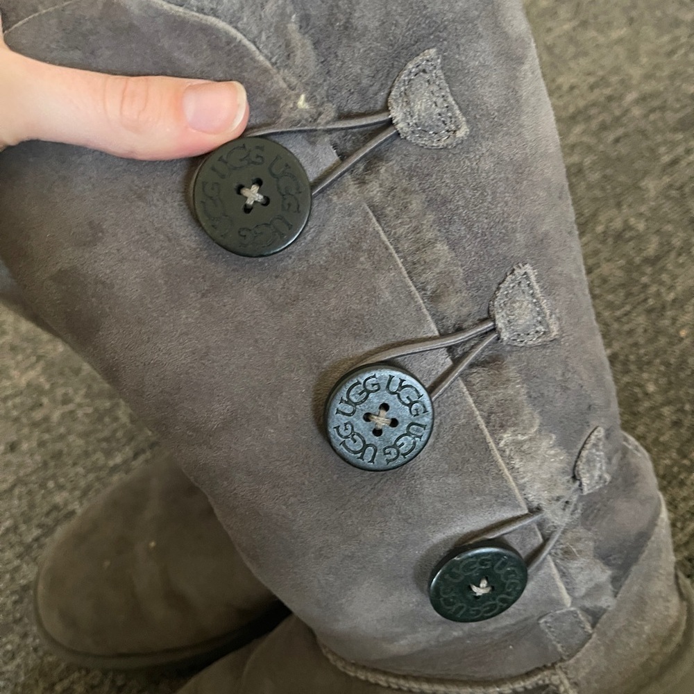 UGG Women’s 7 Bailey Button Triplet Triple Button Gray Classic Tall Boots size 7 - Picture 14 of 14